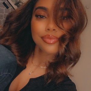 Meet your Posher, Sasha